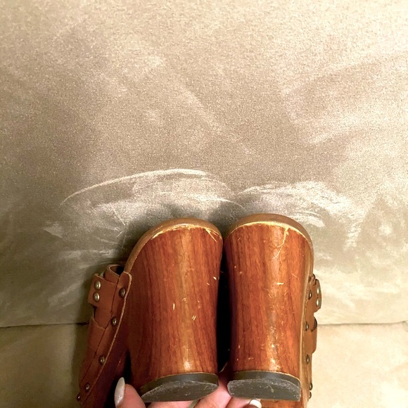 Kirk s Ease Leather Wooded Heel Mules - Picture 4 of 9